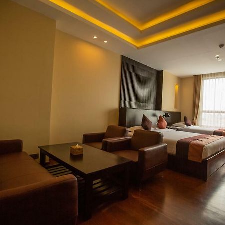 Hotel Apex Mandalay Bagian luar foto
