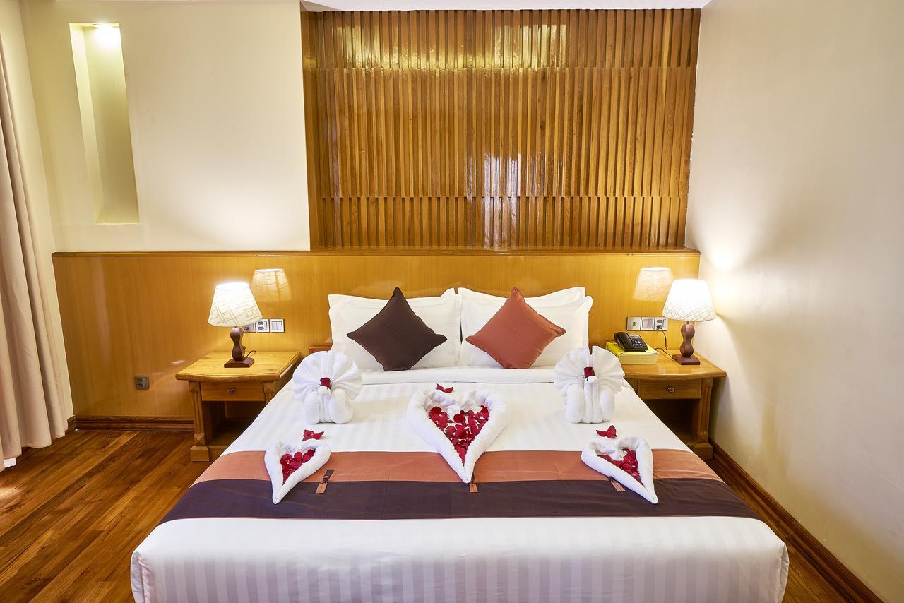 Hotel Apex Mandalay Bagian luar foto